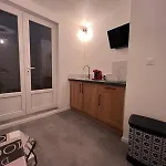 Cinemaroom Apartment