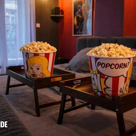 Cinemaroom Апартаменты *
